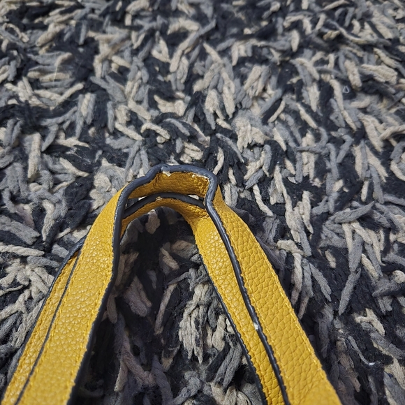 COACH Horse & Carriage Tote Bag Black/Yellow Leather Trim A1773-21586 - Picture 10 of 16